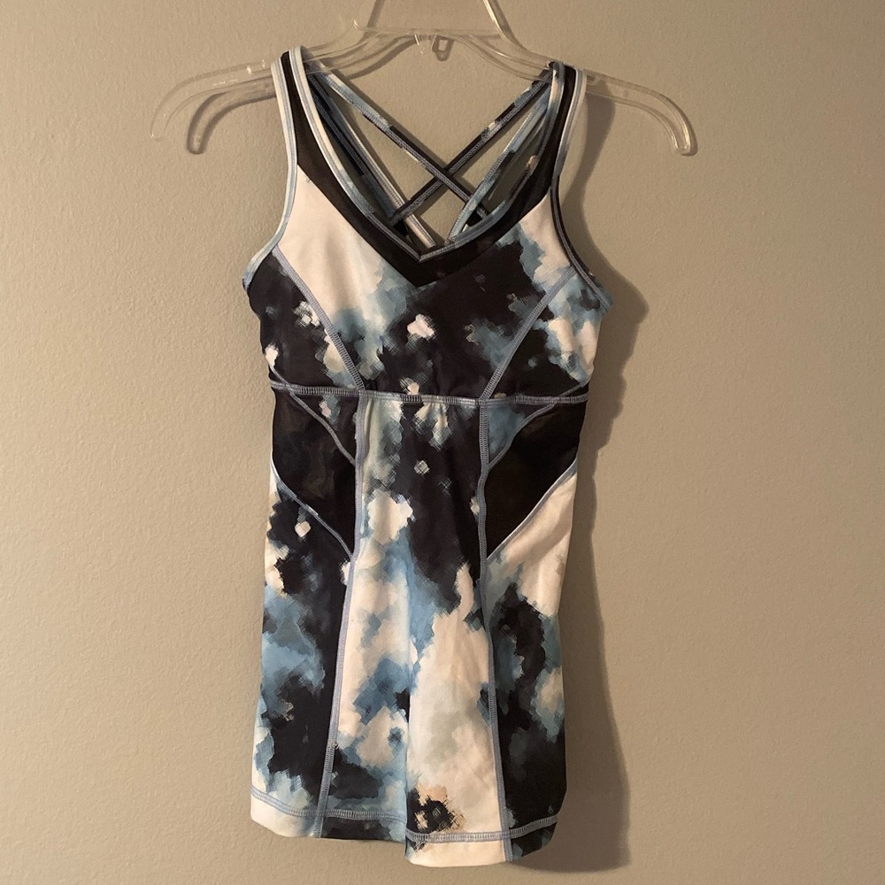 Lululemon tank